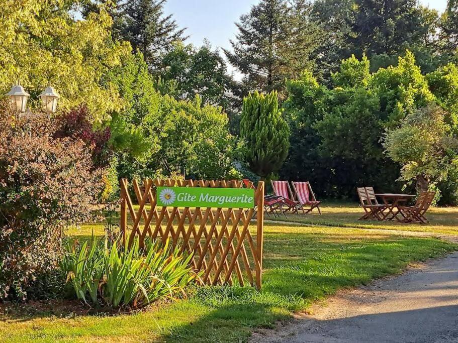 Gite Marguerite - Au Coeur De La Campagne La Petite-Boissiere Exterior foto